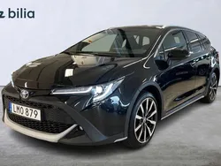 Svart Begagnad 2022 Toyota Corolla Edition SUV | 299 900 kr (Marknadspris)
