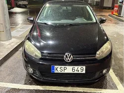 Svart Begagnad 2011 VW Golf Halvkombi | 50 000 kr (Marknadspris)