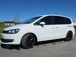 Vit Begagnad 2018 VW Sharan GT Minibuss | 239 000 kr (Bra pris)