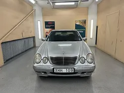 Silver Begagnad 2001 Mercedes E280 Avantgarde Sedan | 39 900 kr