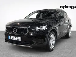 Svart Begagnad 2022 Volvo XC40 SUV | 319 000 kr (Marknadspris)