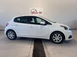 Flerfärgad Begagnad 2016 Peugeot 208 Halvkombi | 62 900 kr (Marknadspris)