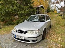 Grå Begagnad 2004 Saab 9-5 Aero Sedan | 9 000 kr (Superpris)