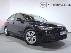 Svart Begagnad 2022 VW Golf VIII Kombi | 219 900 kr (Marknadspris)