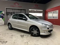 Grå Begagnad 2006 Peugeot 206 Halvkombi | 14 900 kr (Marknadspris)