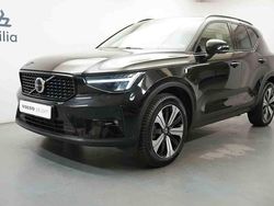 Svart Begagnad 2023 Volvo XC40 SUV | 429 900 kr