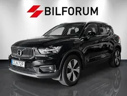 Svart Begagnad 2020 Volvo XC40 Momentum SUV | 289 900 kr (Bra pris)