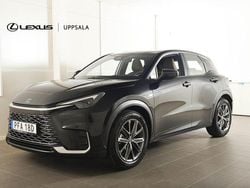 Svart Begagnad 2024 Lexus LBX SUV | 369 900 kr (Marknadspris)