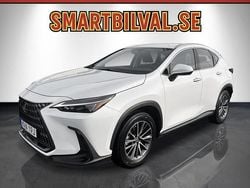 Vit (vitmetallic) Begagnad 2023 Lexus NX350h Business Edition SUV | 399 900 kr (Marknadspris)