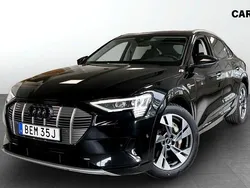 Svart (black) Begagnad 2022 Audi e-tron SUV | 419 900 kr (Lite dyr)