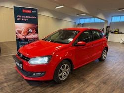 Röd Begagnad 2012 VW Polo Halvkombi | 44 900 kr (Marknadspris)
