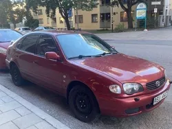 Röd Begagnad 2000 Toyota Corolla Halvkombi | 25 000 kr (Bra pris)