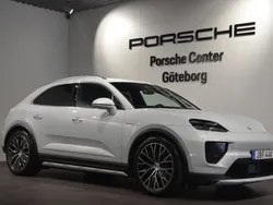 Ljusröd (white) Ny 2025 Porsche Macan SUV | 1 296 500 kr (Bra pris)