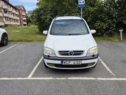 Vit Begagnad 2004 Opel Zafira Minibuss | 8 000 kr