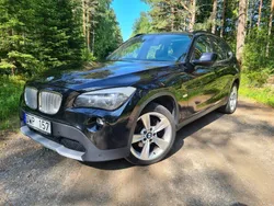 Svart Begagnad 2011 BMW X1 SUV | 129 900 kr (Marknadspris)