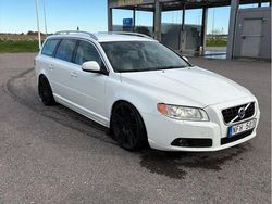 Vit Begagnad 2013 Volvo V70 Summum Kombi | 49 999 kr