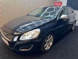 Svart Begagnad 2013 Volvo V60 Summum Kombi | 94 900 kr (Marknadspris)