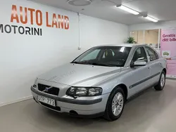 Ljusgrå (grå) Begagnad 2004 Volvo S60 Sedan | 34 900 kr (Marknadspris)