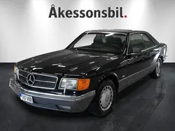 Svart Begagnad 1989 Mercedes 560 | 279 000 kr