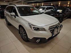 Vit Begagnad 2017 Subaru Outback Kombi | 229 900 kr (Marknadspris)
