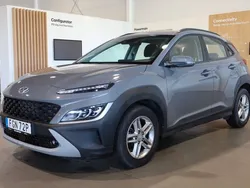 Grå Begagnad 2023 Hyundai Kona Essential SUV | 209 800 kr (Marknadspris)