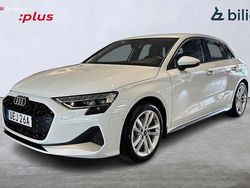 Vit Begagnad 2024 Audi A3 Sportback Advanced Halvkombi | 299 000 kr (Marknadspris)