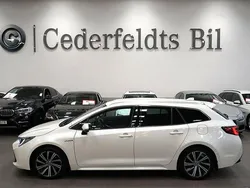 Vit Begagnad 2020 Toyota Corolla Style Kombi | 264 900 kr (Marknadspris)