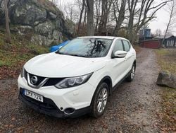 Vit Begagnad 2017 Nissan Qashqai SUV | 90 000 kr (Marknadspris)