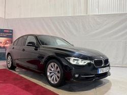 Svart Begagnad 2018 BMW 330 Sport Line Sedan | 177 500 kr (Superpris)