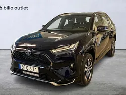 Mörkblå Begagnad 2022 Toyota RAV4 Hybrid Active SUV | 389 900 kr (Marknadspris)