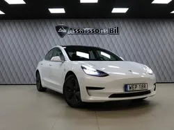 Vit Begagnad 2020 Tesla Model 3 Standard Range Plus Sedan | 239 900 kr (Marknadspris)
