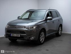 Grå Begagnad 2014 Mitsubishi Outlander P-HEV SUV | 109 900 kr (Dyr)