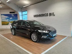 Svart Begagnad 2020 Ford Mondeo Titanium Kombi | 249 900 kr (Marknadspris)