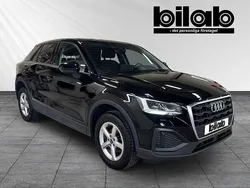 Svart (brilliantsvart) Begagnad 2022 Audi Q2 Proline SUV | 219 000 kr (Marknadspris)