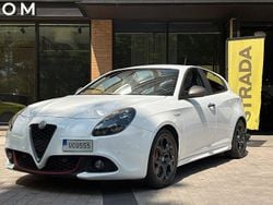 Vit Begagnad 2016 Alfa Romeo Giulietta Veloce Halvkombi | 169 900 kr