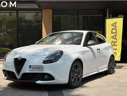 Vit Begagnad 2016 Alfa Romeo Giulietta Veloce Halvkombi | 169 900 kr