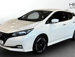 Vit (white) Begagnad 2023 Nissan Leaf N-Connecta Halvkombi | 219 900 kr (Dyr)