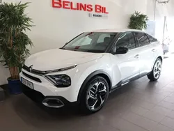 Vit Begagnad 2023 Citroën C4 Shine Halvkombi | 239 500 kr (Marknadspris)