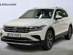 Vit Begagnad 2022 VW Tiguan SUV | 309 900 kr (Marknadspris)