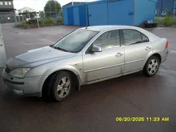 Blå Begagnad 2004 Ford Mondeo Halvkombi | 10 000 kr (Superpris)