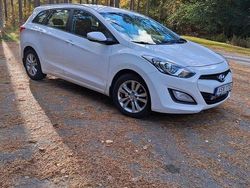 Vit Begagnad 2014 Hyundai i30 Kombi | 75 000 kr (Marknadspris)