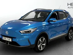 Blå (blue) Begagnad 2021 MG ZS Luxury Sedan | 269 900 kr (Bra pris)