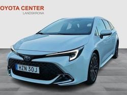 Vit Begagnad 2023 Toyota Corolla Style Kombi | 284 900 kr (Marknadspris)