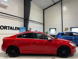 Röd Begagnad 2011 Volvo S60 Momentum Sedan | 69 900 kr (Lite dyr)
