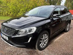 Svart Begagnad 2016 Volvo XC60 Momentum SUV | 219 700 kr (Marknadspris)