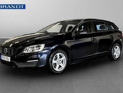 Mörkblå (blå) Begagnad 2018 Volvo V60 Standard Kombi | 169 900 kr (Superpris)