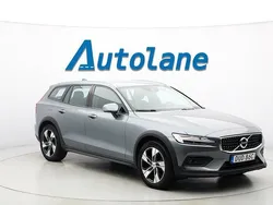 Grå Begagnad 2019 Volvo V60 CC Kombi | 209 900 kr (Lite dyr)