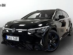 Svart (grenadilla black metallic) Begagnad 2024 VW ID.7 GTX Kombi | 599 900 kr (Marknadspris)