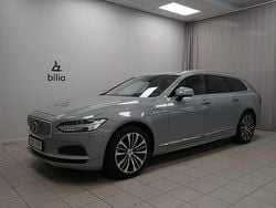 Grå Begagnad 2023 Volvo V90 Core Kombi | 419 900 kr (Marknadspris)