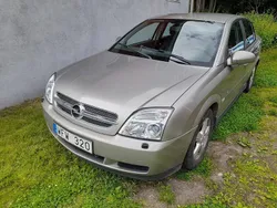 Grå Begagnad 2004 Opel Vectra Sedan | 12 000 kr (Marknadspris)